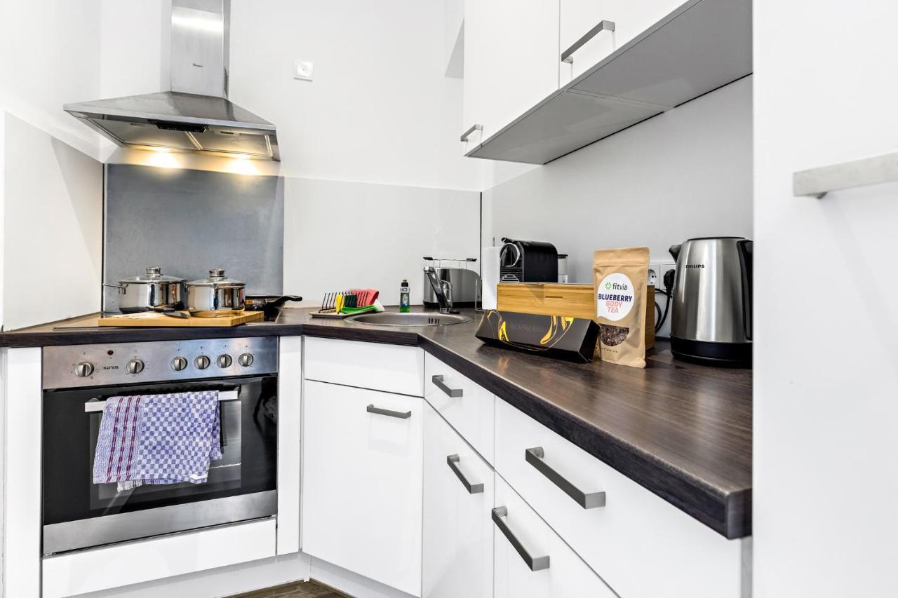 Luxomes - Spacious Studio For 4 - Kitchen - Parking Ingolstadt Exterior photo